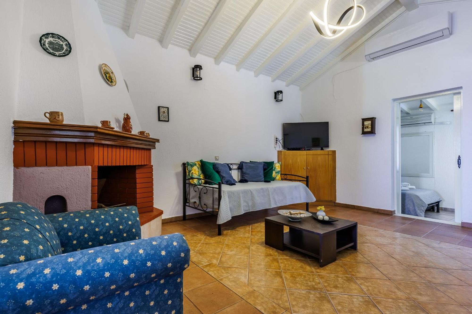 Nerissa Cottage - Skopelos Glossa Atheato Екстер'єр фото